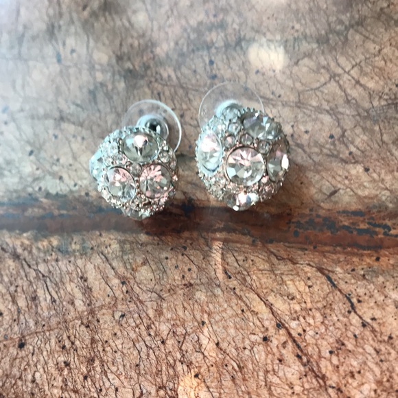 Bling! Vintage Icy Blingy Rhinestone Earrings - Picture 3 of 9